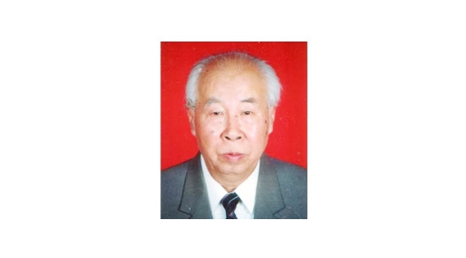 崔瑞珍.1980年－1984年任學(xué)校校長；1984年－1989年任學(xué)校黨委書記