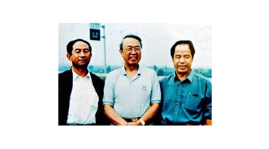 楊金泉、劉俊謙與聯(lián)合國(guó)副秘書(shū)長(zhǎng)的合影