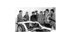 80年代初，交通部副部長(zhǎng)王展義來(lái)我校檢查指導(dǎo)工作